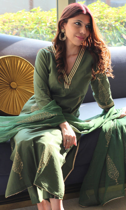 Cotton Handblock Green and Gold Kurta and Pants with Chiffon Dupatta - Baareeki